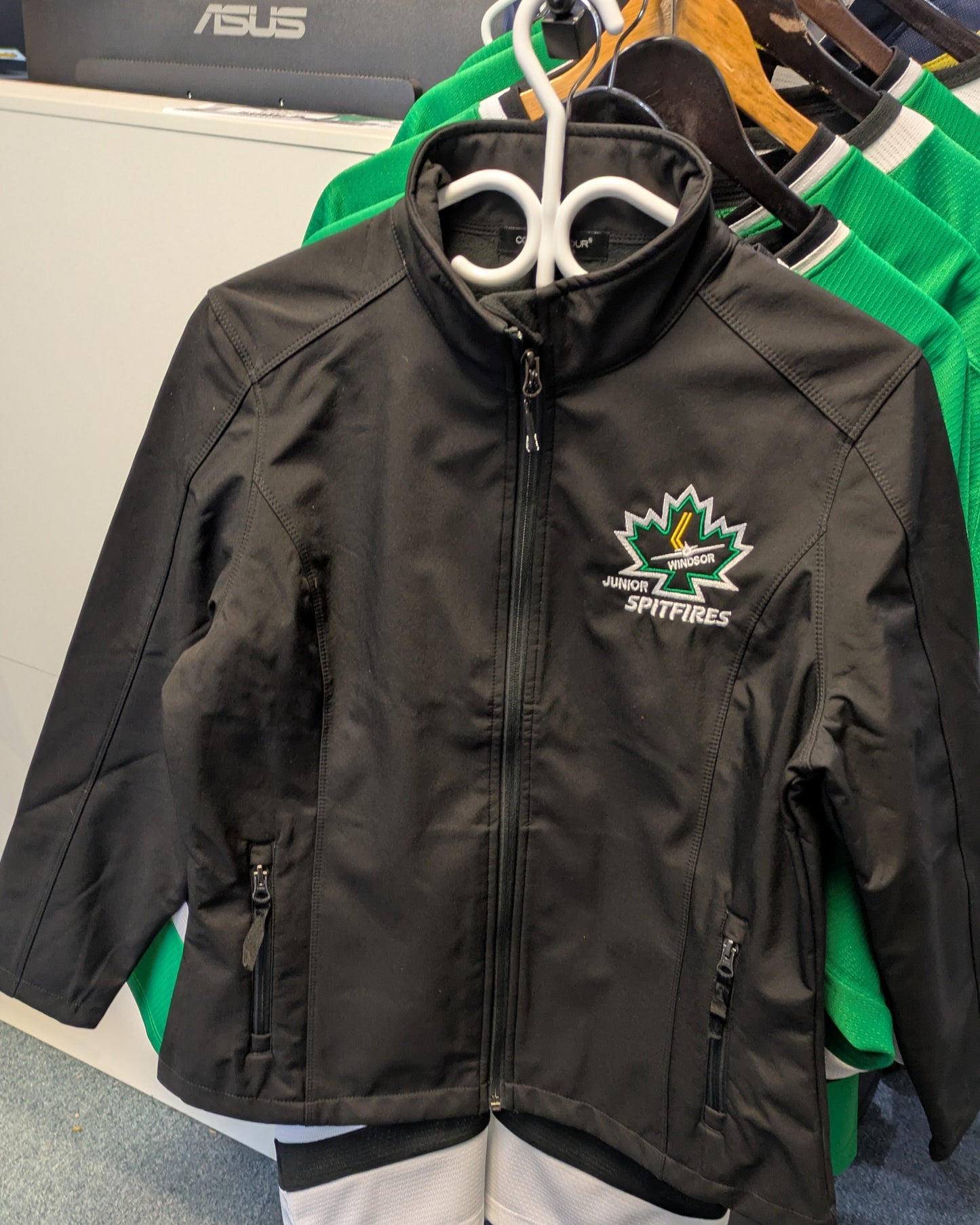 SOFTSHELL JACKET - ADULT L